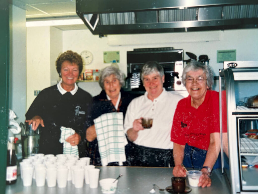 GMCNA women in the kitchen.